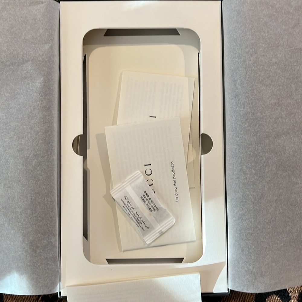 Gucci phone case - Picture 7 of 9